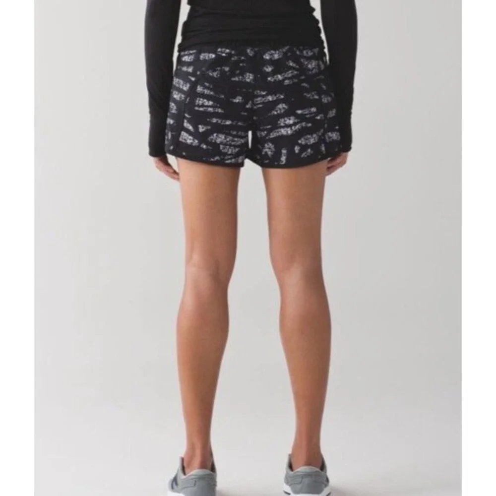 Lululemon BUNDLE OF  2  Tracker Short IV (4-way Stretch 4